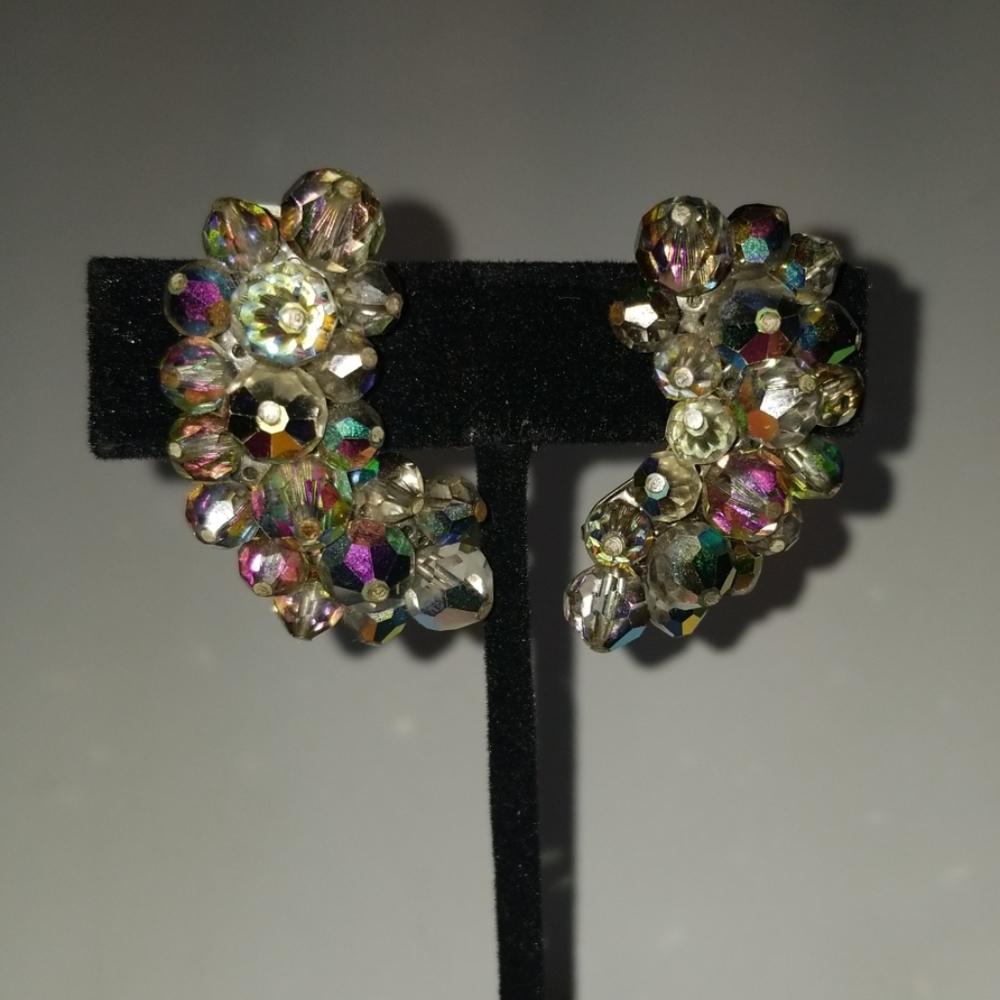 Vintage clip earrings